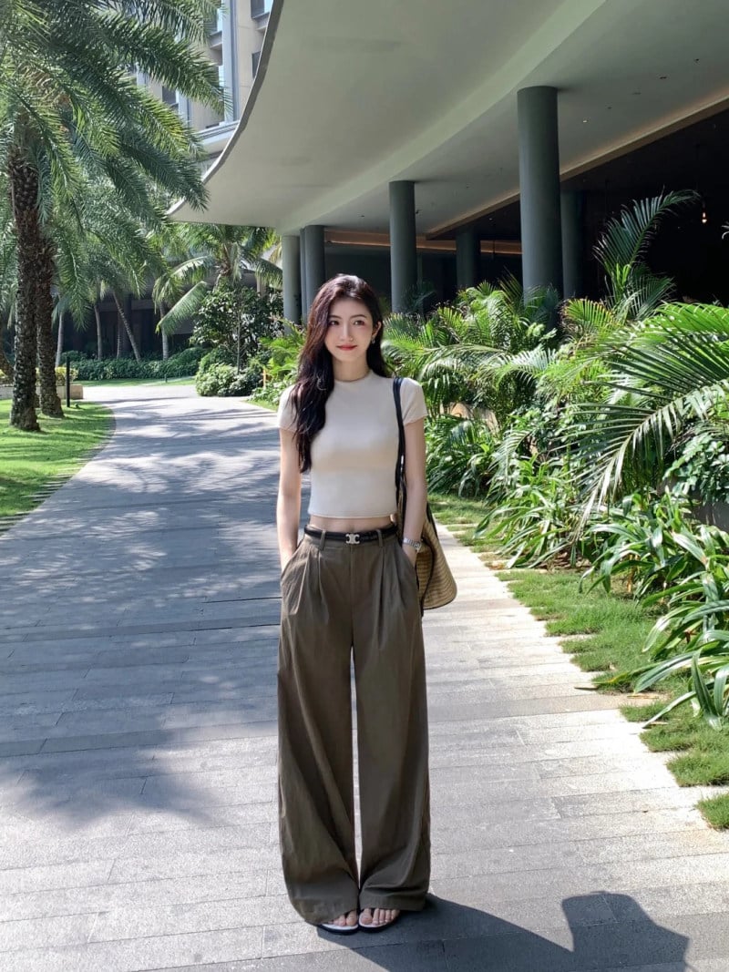 Set đồ croptop và quần ống rộng đồng bộ