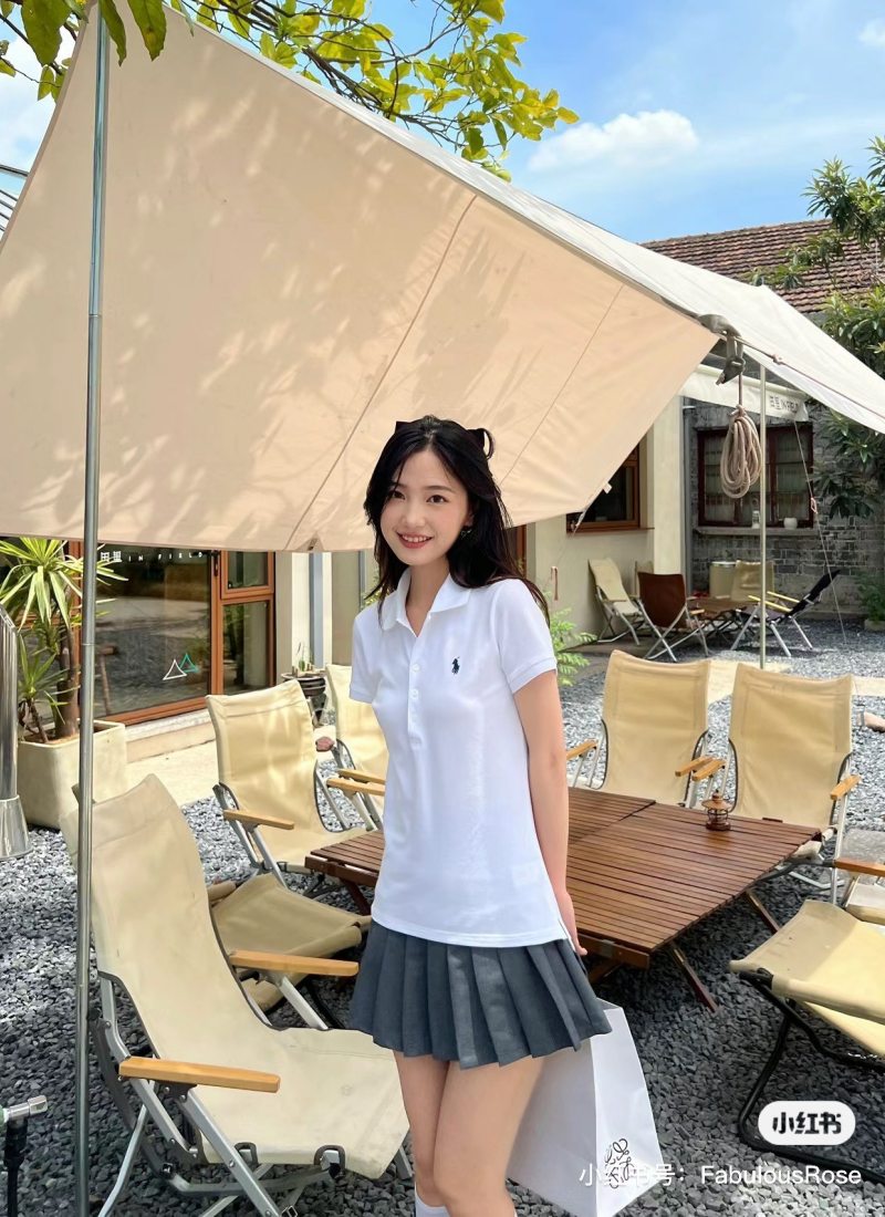 Bí quyết phối đồ với áo polo nữ thanh lịch và sành điệu 5 Áo polo nữ mặc với quần gì