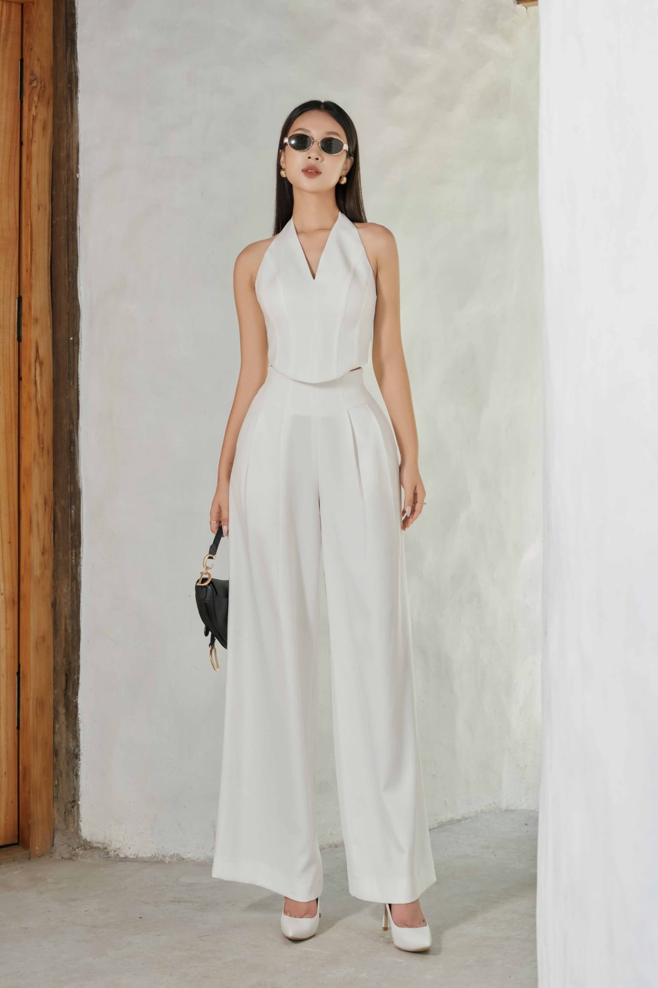 Quần Trắng Phối Áo Màu Gì? 15+ Gợi Ý Bất Bại Từ Chuyên Gia 6 Mix đồ với quần trắng ống rộng