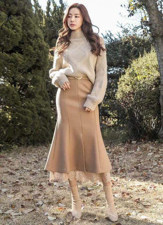 phối đồ với chân váy đuôi cá dài mùa đông