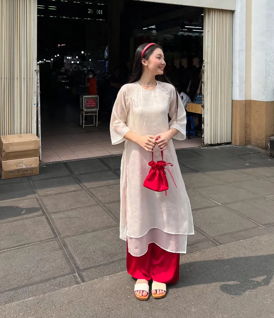 mùng 2 tết mặc màu gì