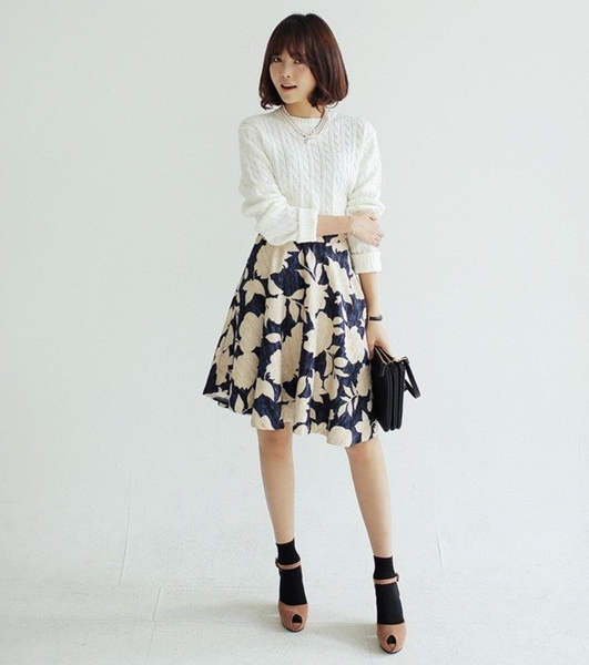 Cách phối màu quần áo nữ tương đồng