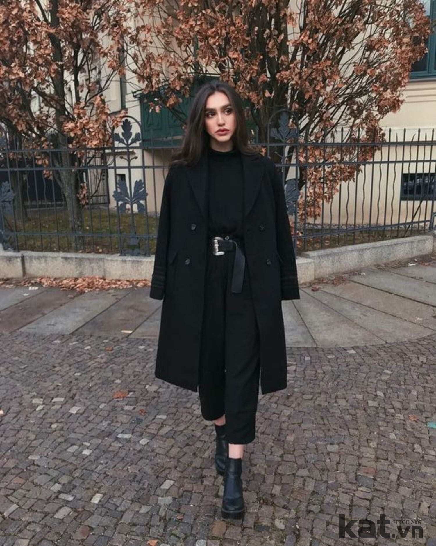 10+ Cách Mix Đồ Với Áo Dạ Dáng Suông Chuẩn Fashionista 9 mix đồ với áo dạ dáng suông