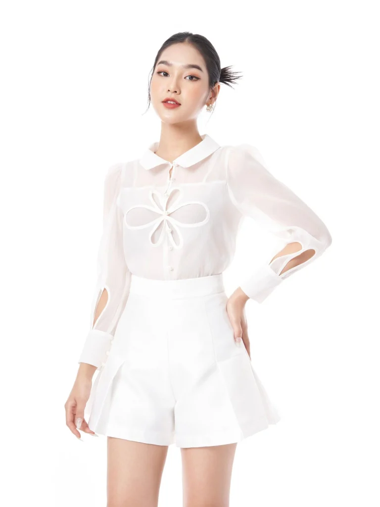 quan short trang nu mac voi ao gi 3868