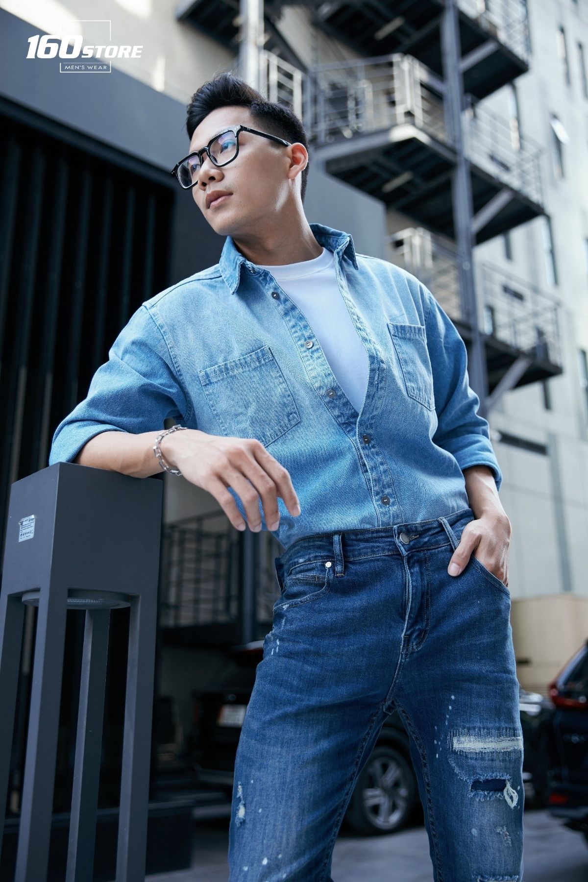 11+ Cách Phối Quần Jean Áo Sơ Mi Nam Chuẩn Fashionista 2 Cách phối đồ với quần jean áo sơ mi nam